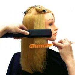 Sibel Jessica babafej szintetikus hajból, 35-40 cm Sibel Jessica babafej szintetikus hajból, 35-40 cm